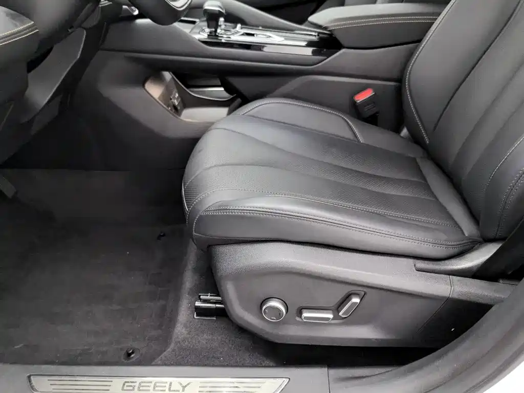 Geely Xingyue L — миниатюра 20
