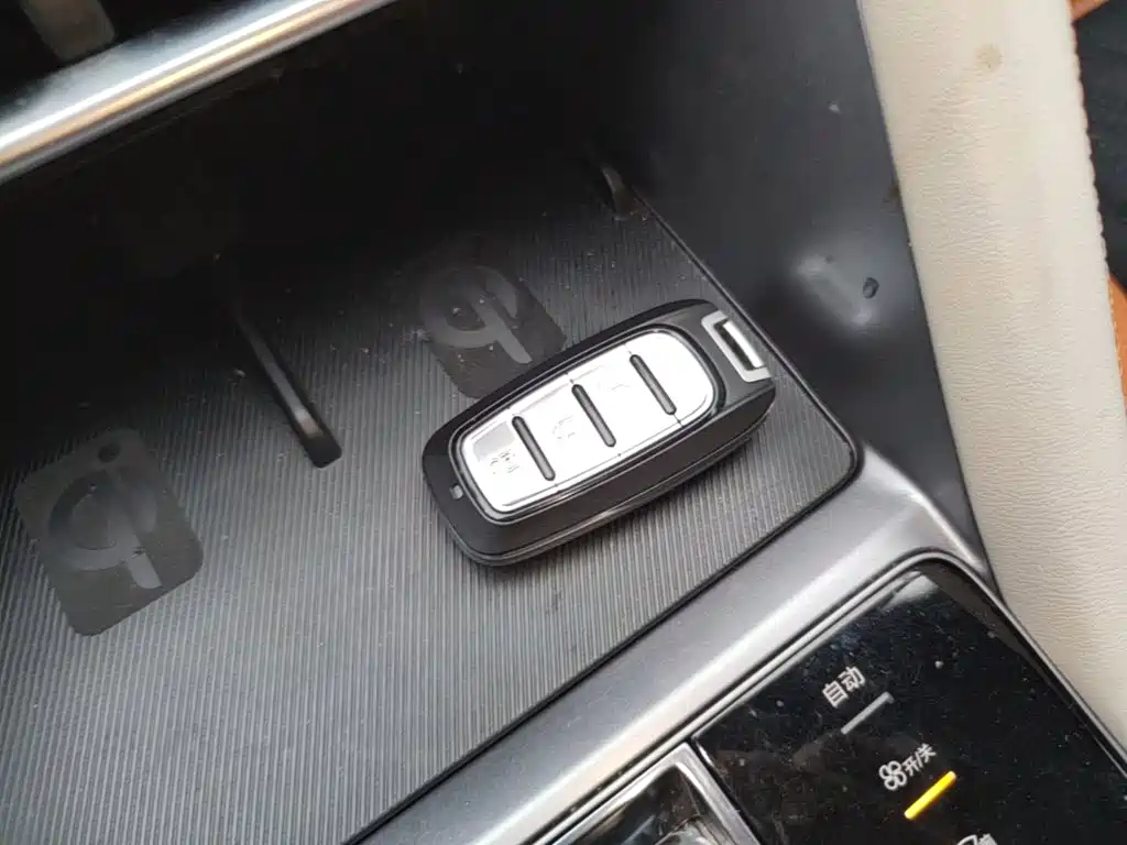 BYD PLUS New Energy — миниатюра 9