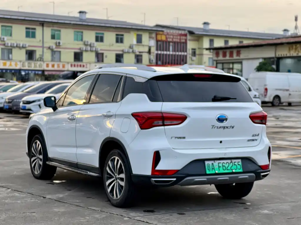 GAC TRUMPCHI GS4 NEW ENERGY