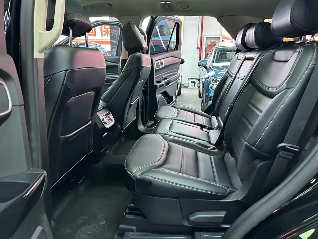 Ford Explorer — миниатюра 11