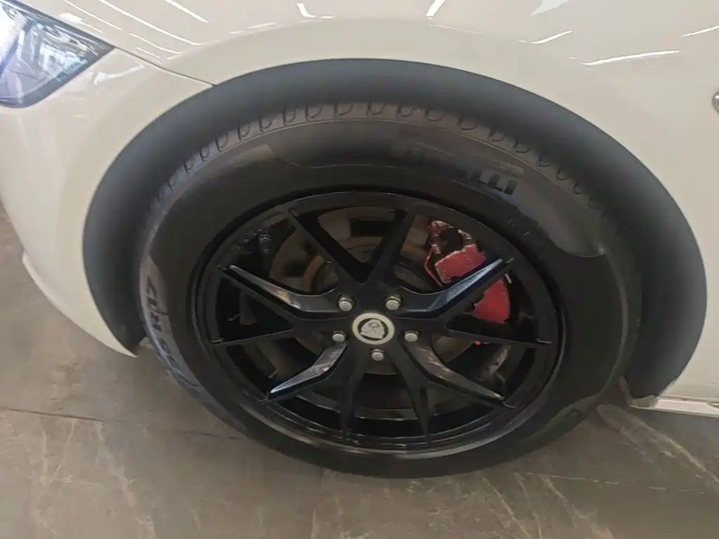 Jaguar XFL — миниатюра 23