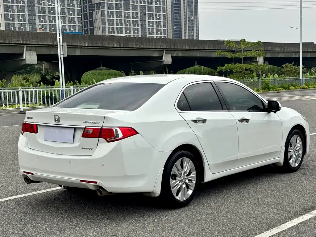 Honda Spirior 2013 2.4L Luxury