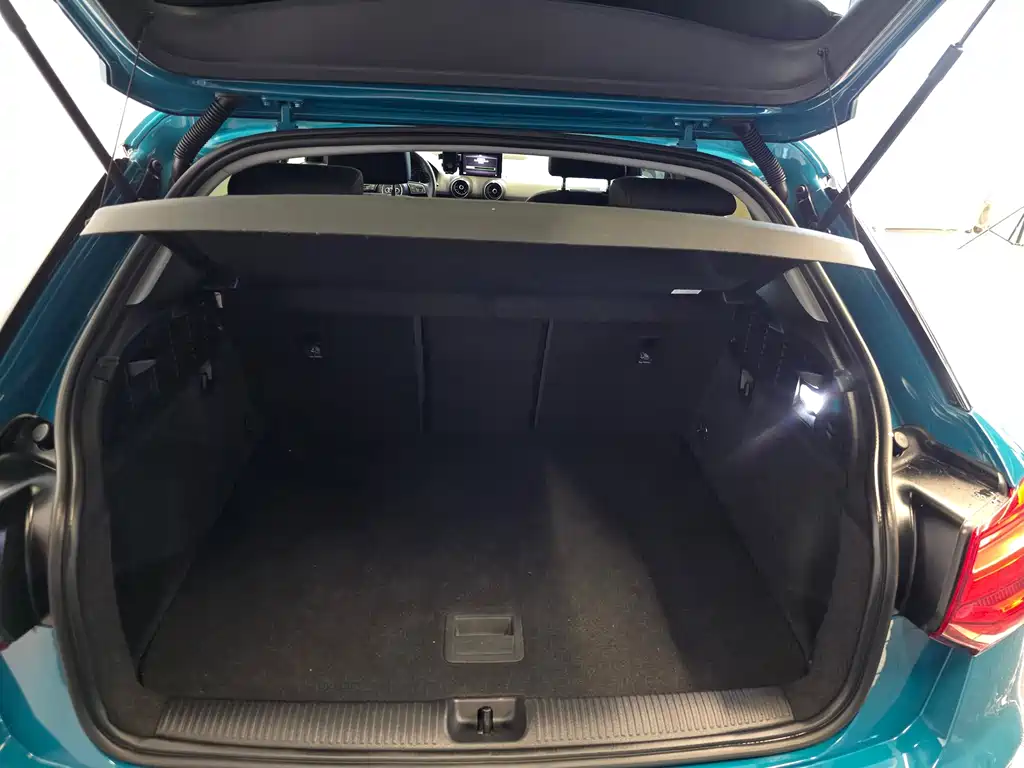 Audi Q2L — миниатюра 12