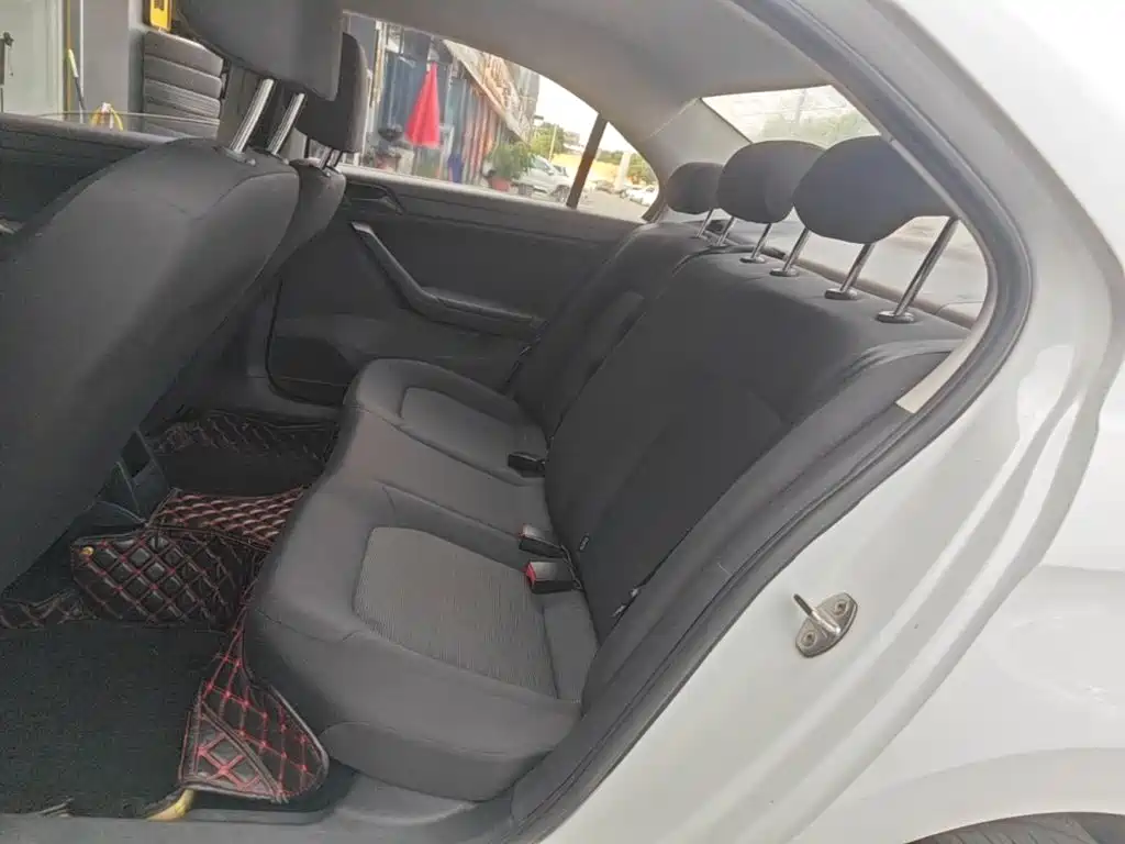 Volkswagen Jetta — миниатюра 17