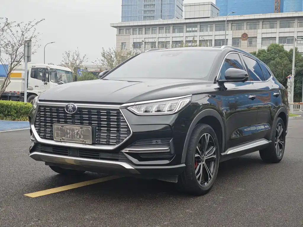 BYD PLUS