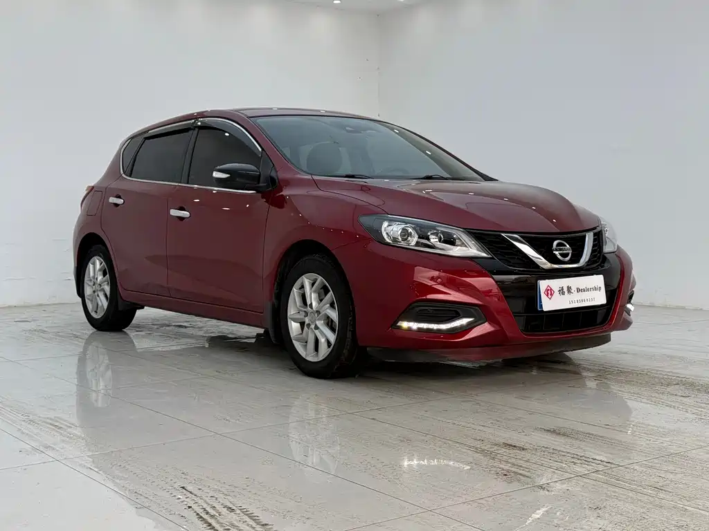 Nissan Tiida — миниатюра 3