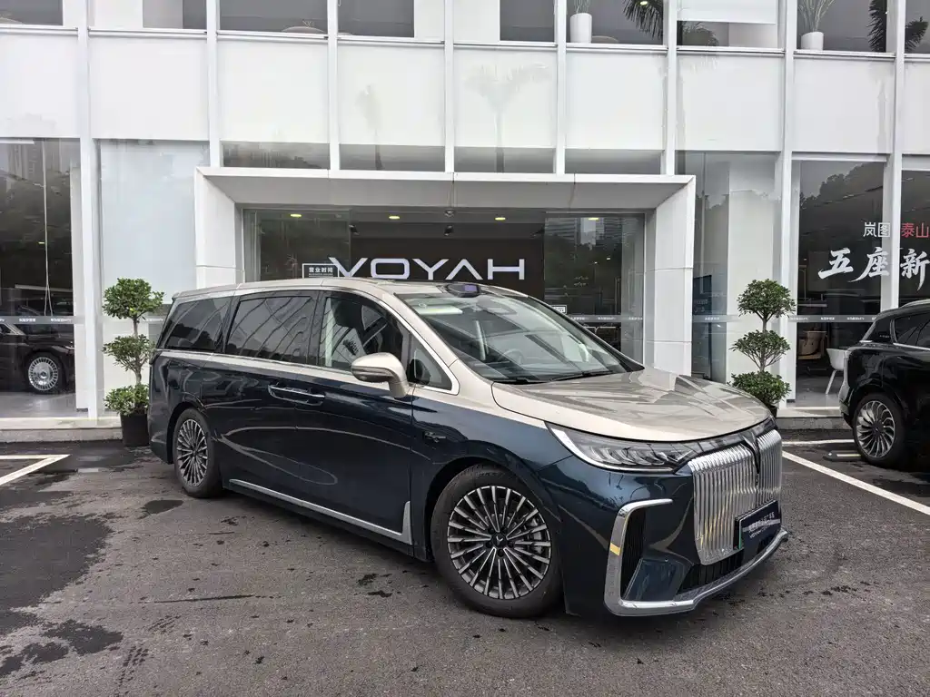 VOYAH Dreamer — миниатюра 3