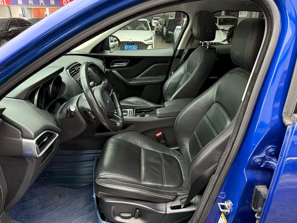 Jaguar F-PACE — миниатюра 5