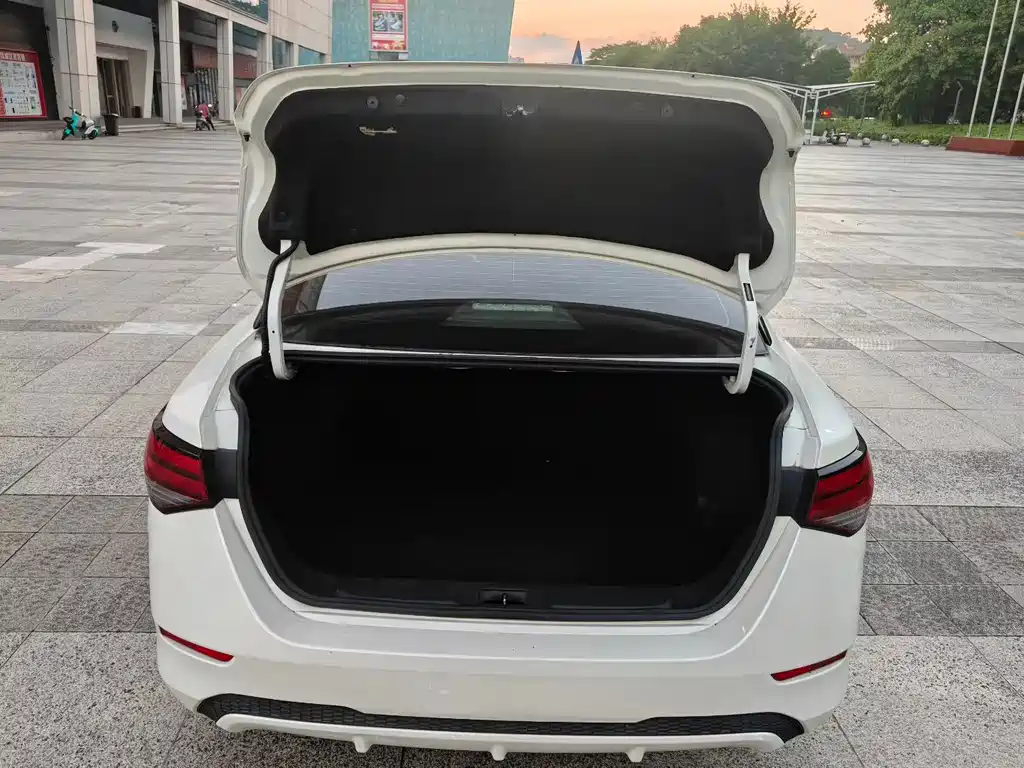 Nissan Sylphy — миниатюра 5