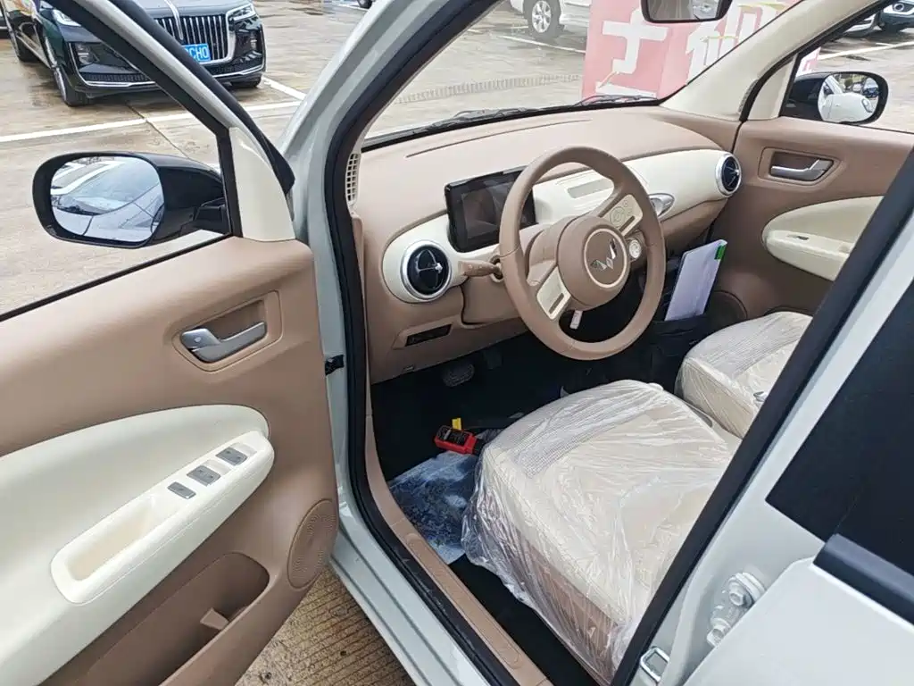 Wuling MINIEV — миниатюра 16