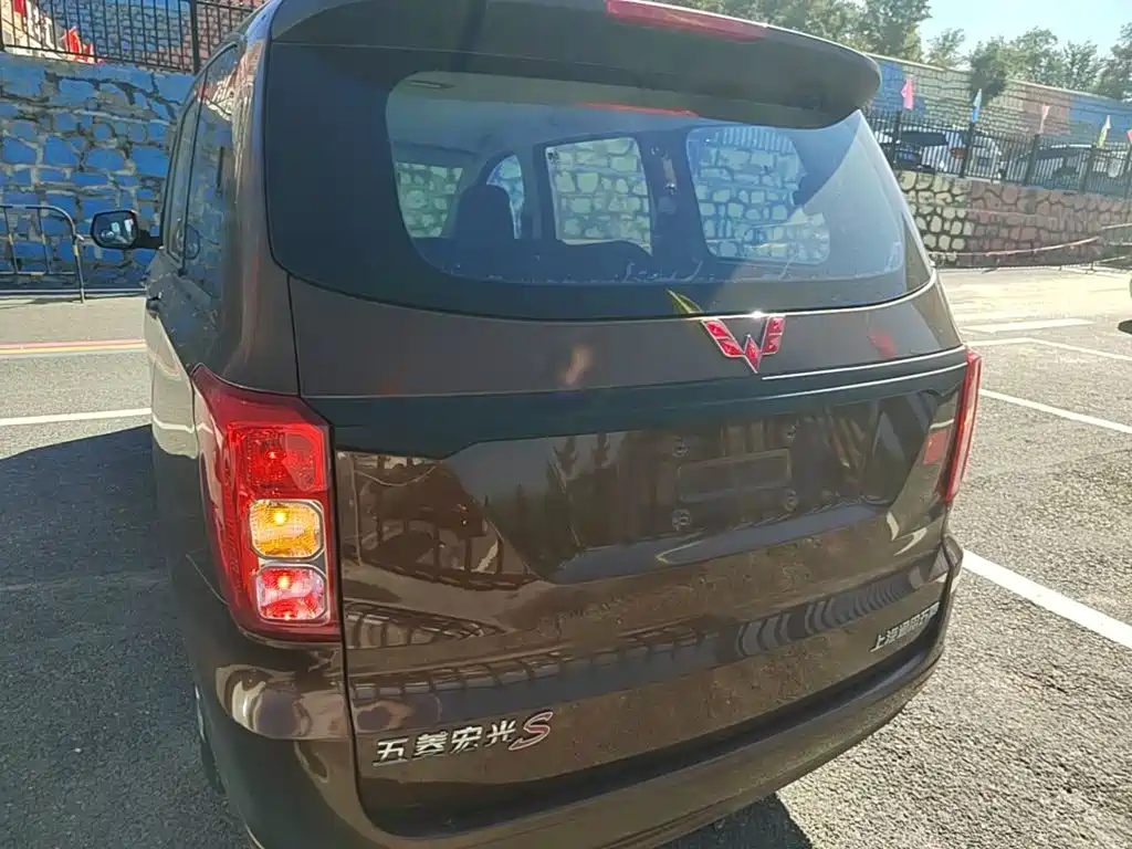 Wuling Hongguang — миниатюра 6
