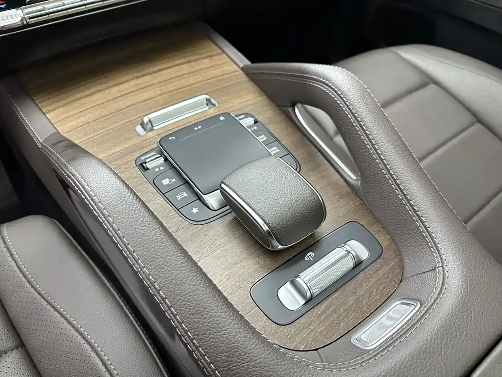 Mercedes-Benz GLE (Import) — миниатюра 18