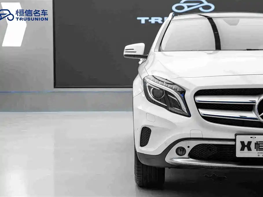 Mercedes-Benz GLA — миниатюра 8