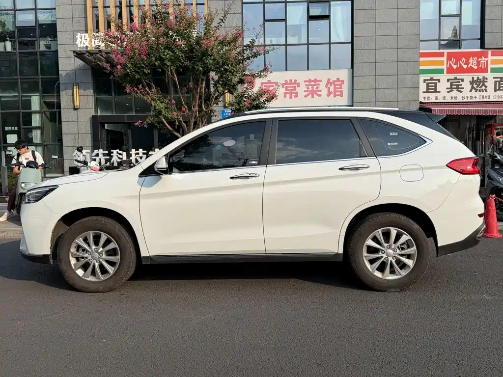Haval M6 - фото 3