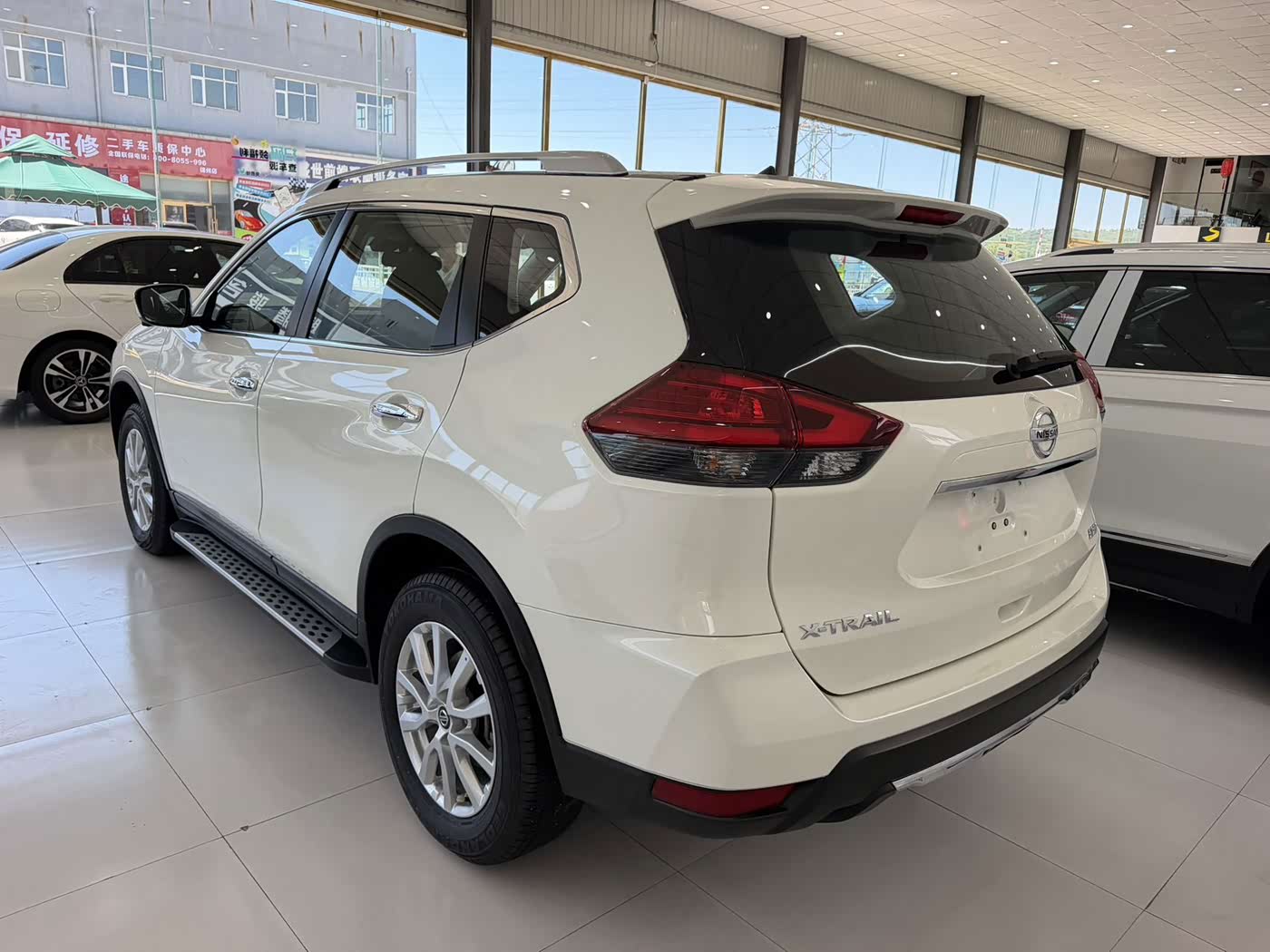 Nissan X-Trail 2.0 л 2024 г. Белый, пробег 6000 км