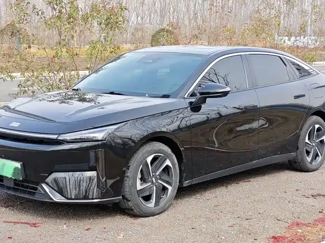 GEELY GALAXY GALAXY L6 2024