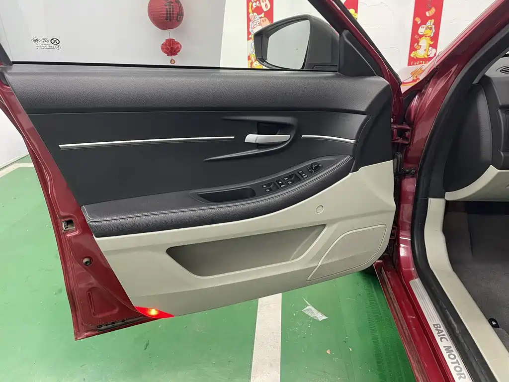 BAIC New Energy EU — миниатюра 9
