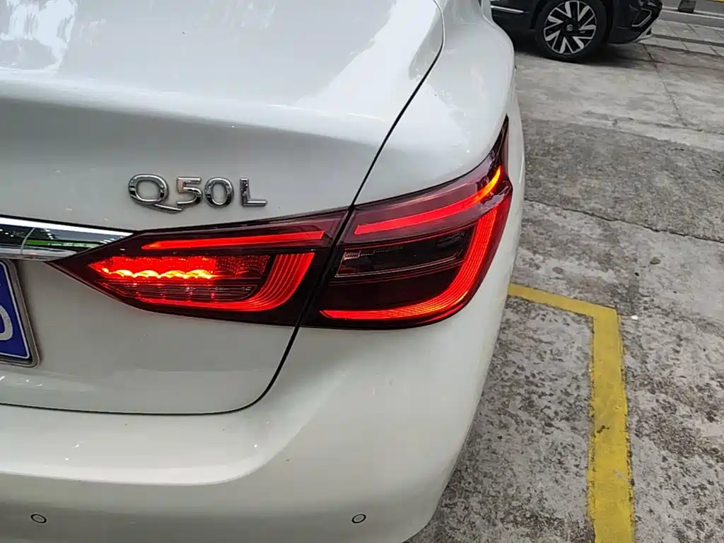 Infiniti Q50L — миниатюра 8
