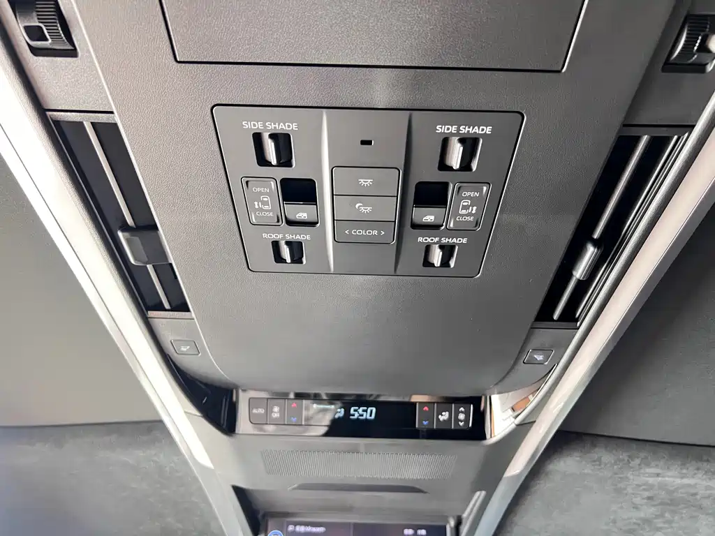 Toyota Alphard — миниатюра 37