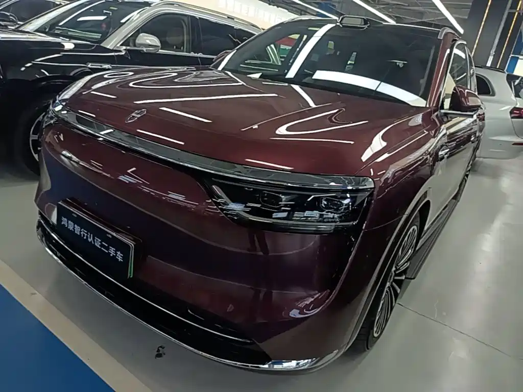 Aito M8 2025 Ultra 53.4kWh 5 мест (192 )