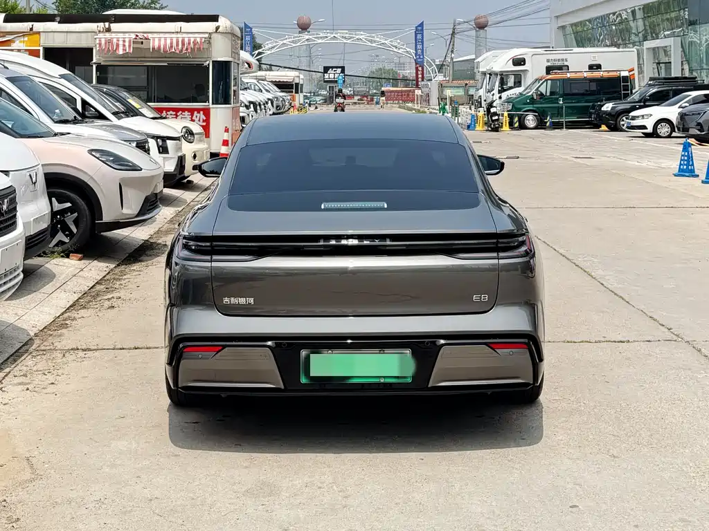 Geely Galaxy Galaxy E8 E8 2024 665km