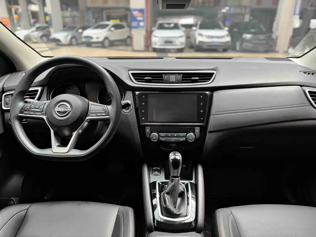 Nissan Qashqai — миниатюра 9