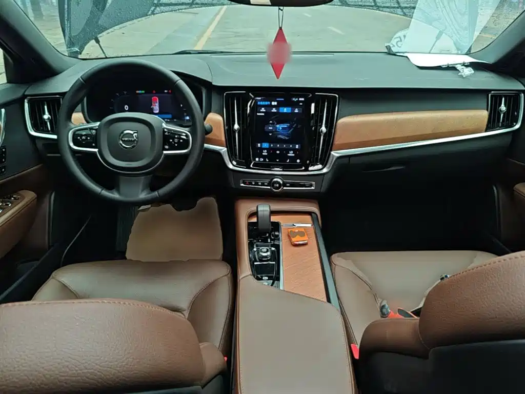 Volvo S90 — миниатюра 10