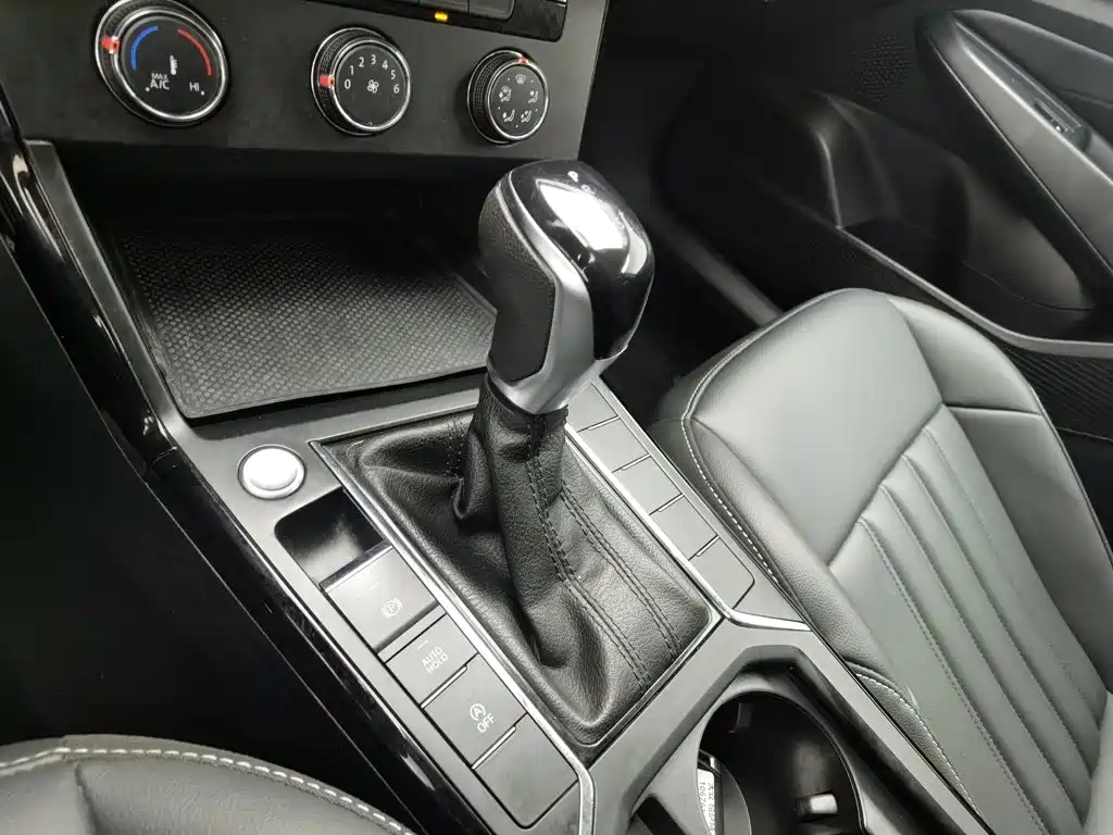 Volkswagen Passat — миниатюра 13