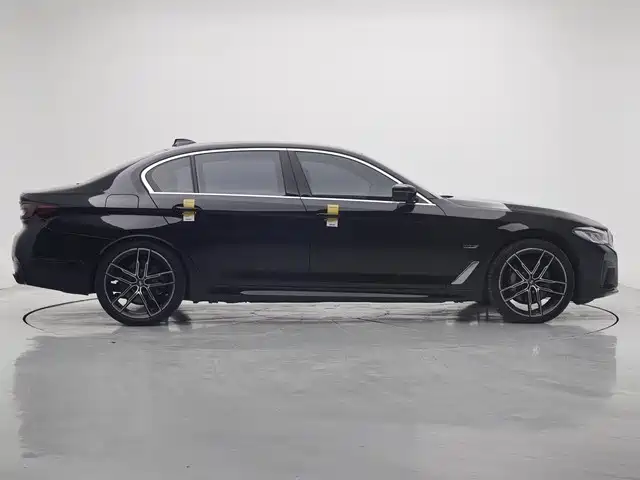 BMW 5 SERIES NEW ENERGY