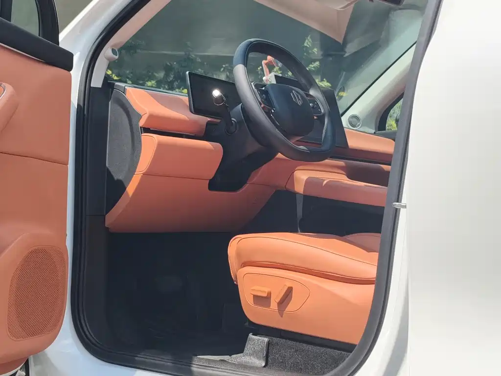 Leapmotor Leapmotor C10 — миниатюра 13
