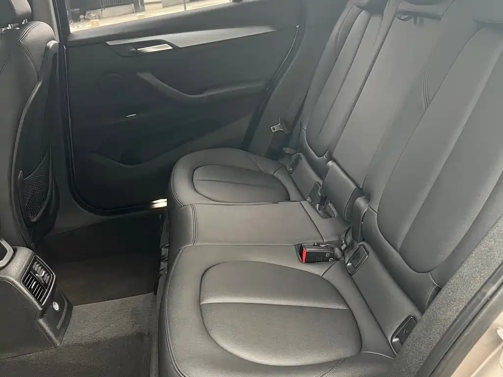 BMW X1 2016 sDrive18Li Premium