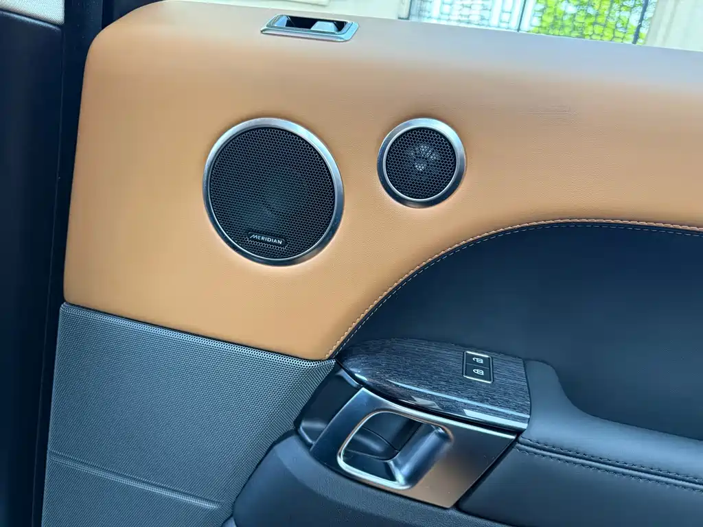 Land Rover Sport — миниатюра 15