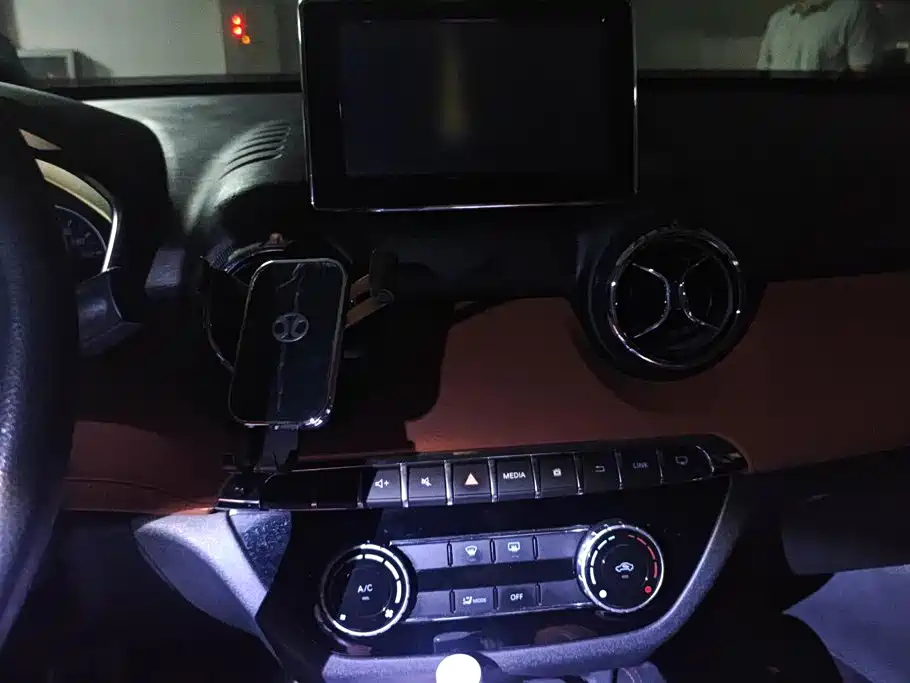 BAIC Senova X35 — миниатюра 13