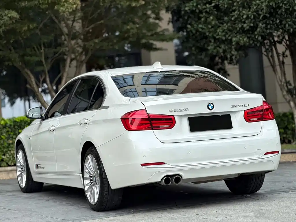BMW 3 Series — миниатюра 8