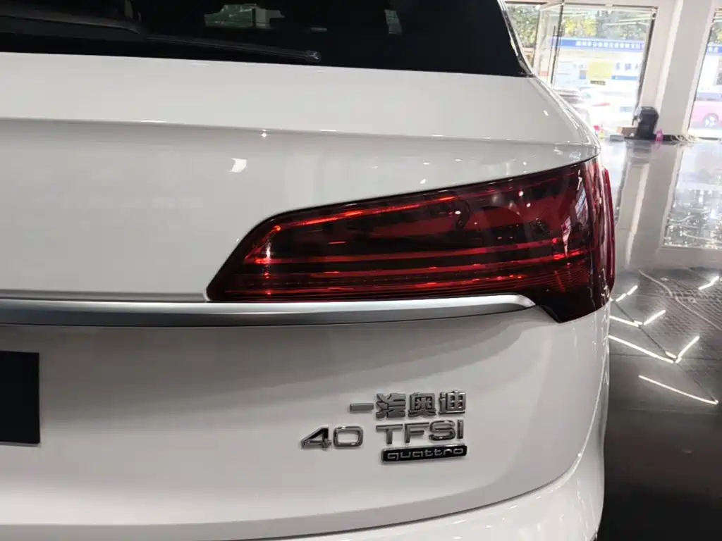Audi Q5L — миниатюра 8