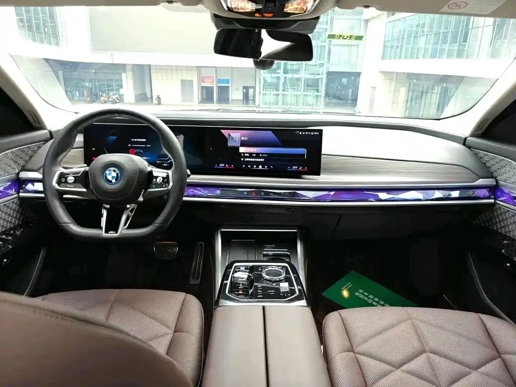 BMW i7 — миниатюра 7