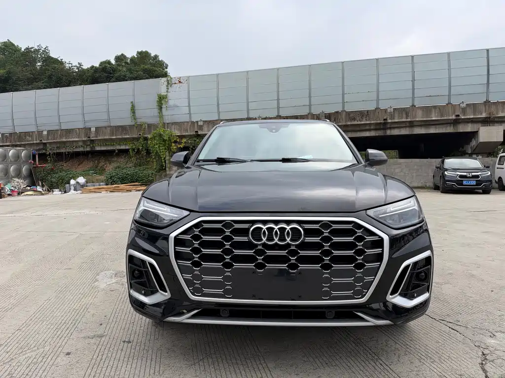 Audi Q5L 2022 — фото 2