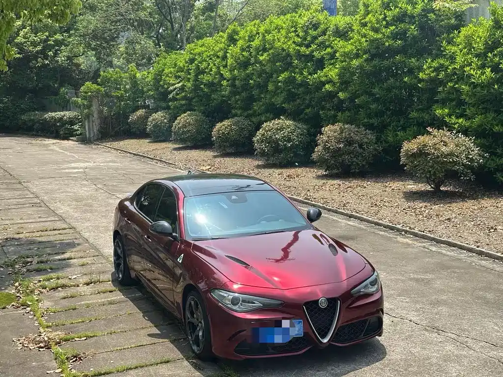Alfa Romeo Giulia