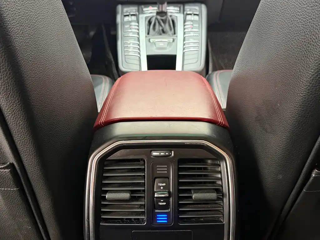 Porsche Macan — миниатюра 17