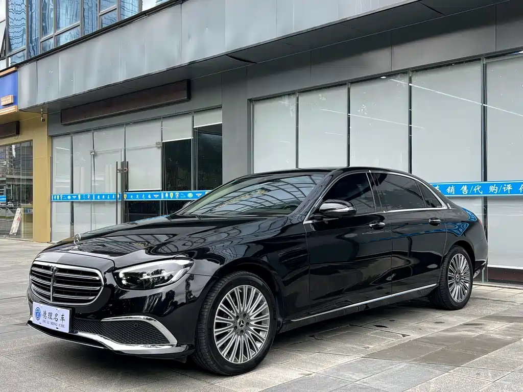 Mercedes-Benz E-Class — миниатюра 3