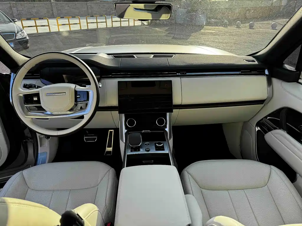 Land Rover Range Rover — миниатюра 6