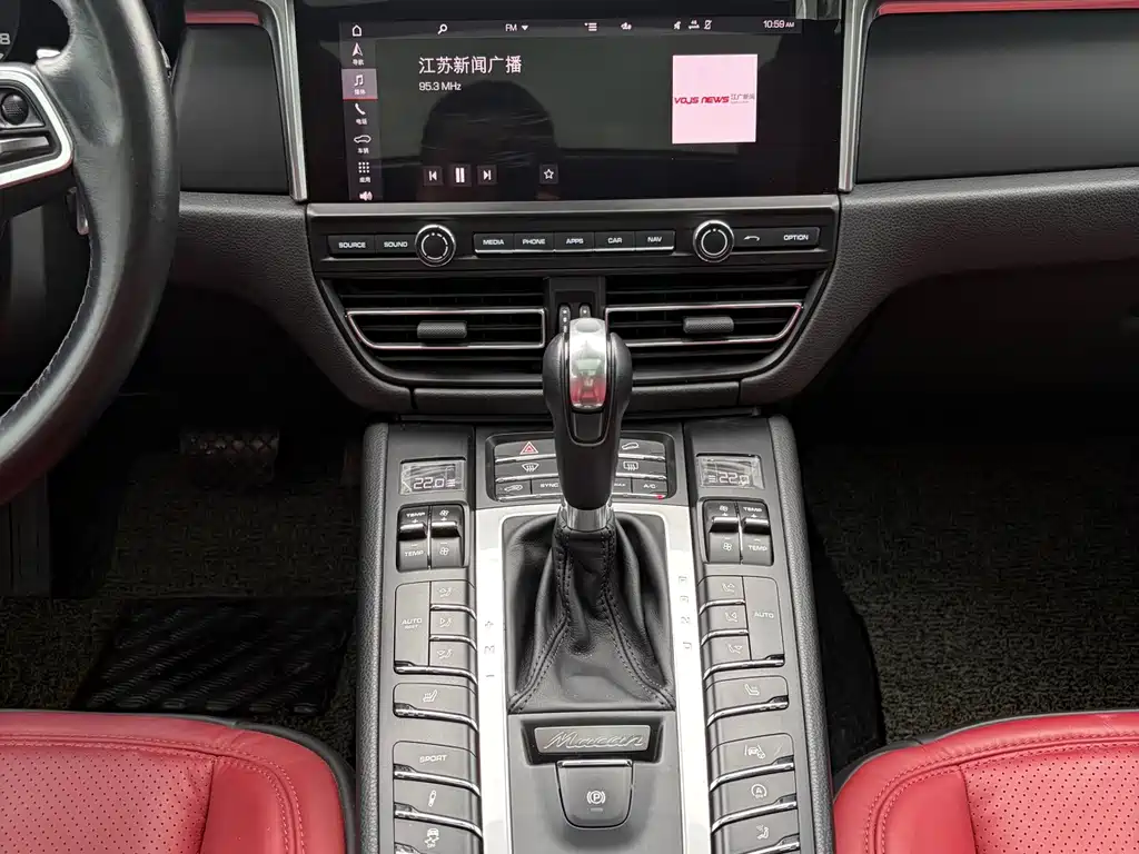 Porsche Macan — миниатюра 16