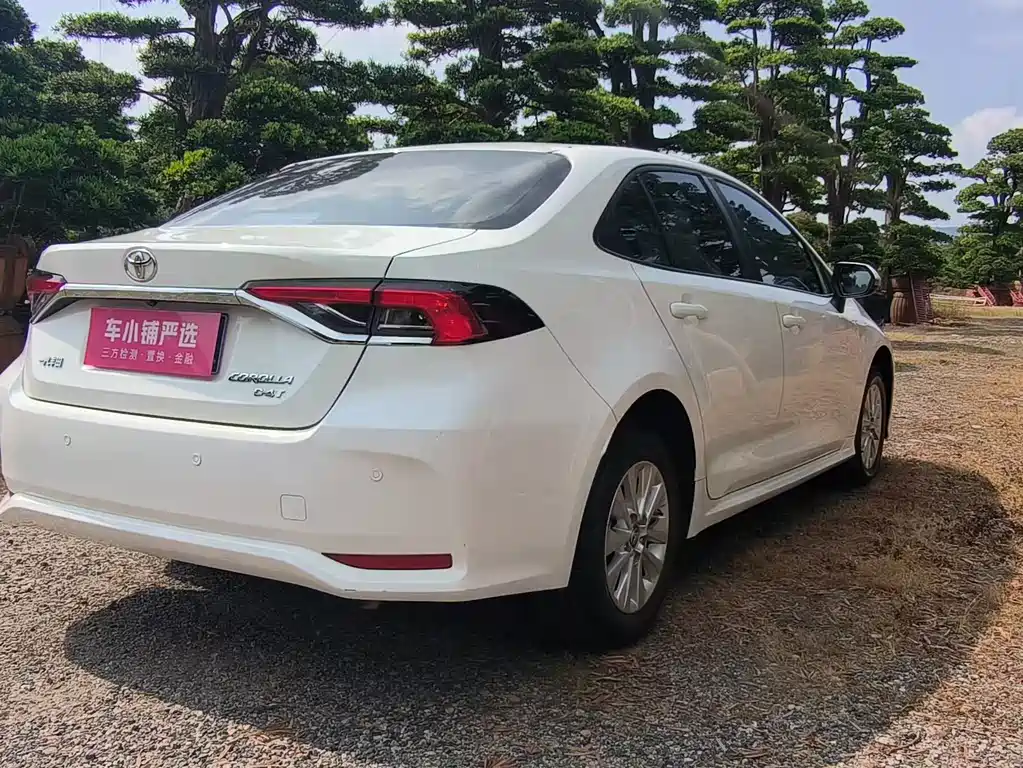 Toyota Corolla — миниатюра 13