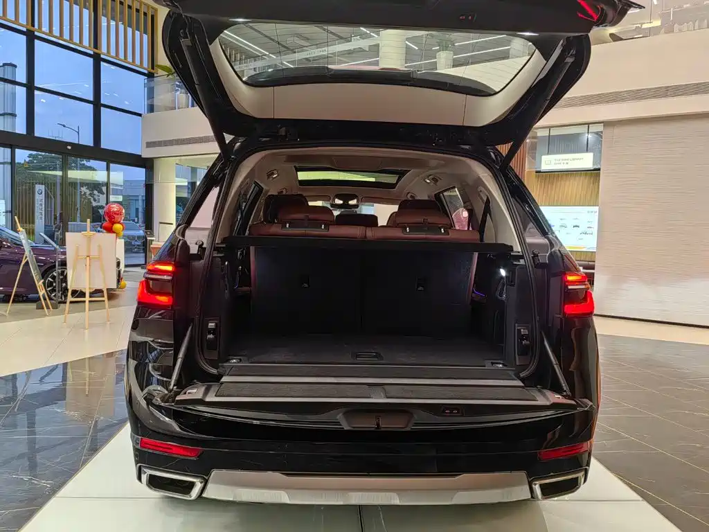 BMW X7 — миниатюра 5