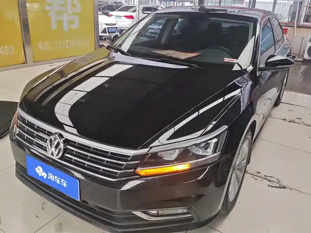 VOLKSWAGEN PASSAT 2017