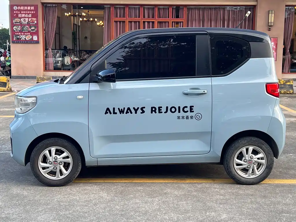Wuling MINIEV — миниатюра 4