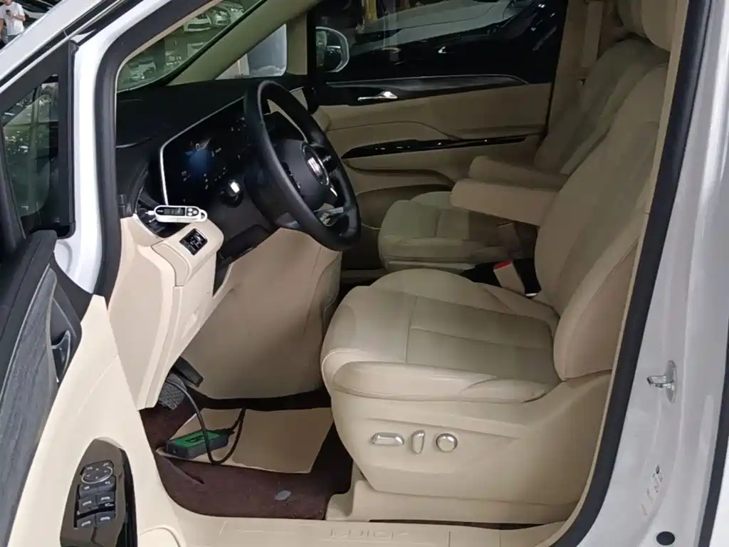 Buick GL8 Hybrid — миниатюра 15
