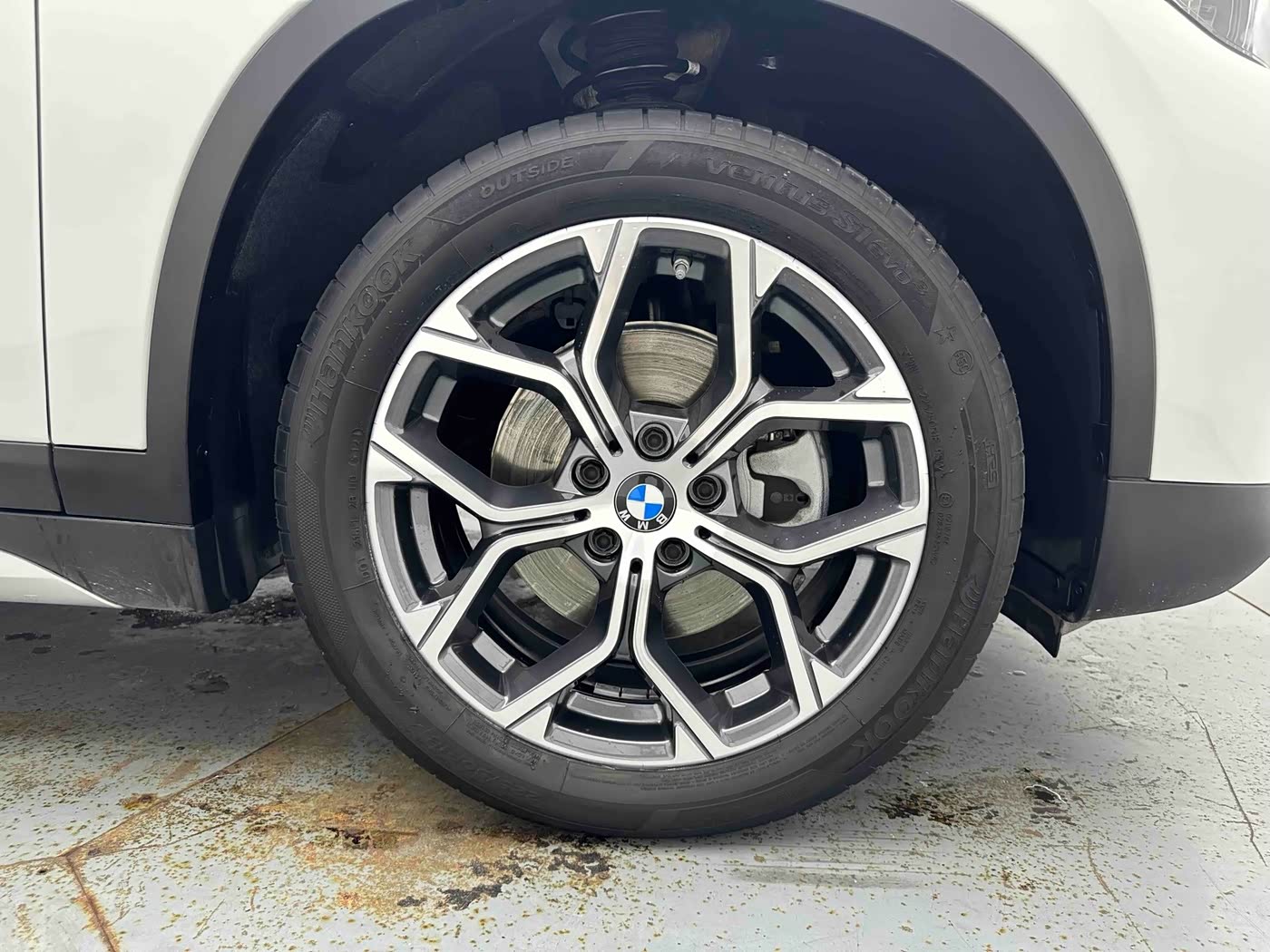 BMW X1 1.5 л 2022 г. Белый, пробег 25000 км
