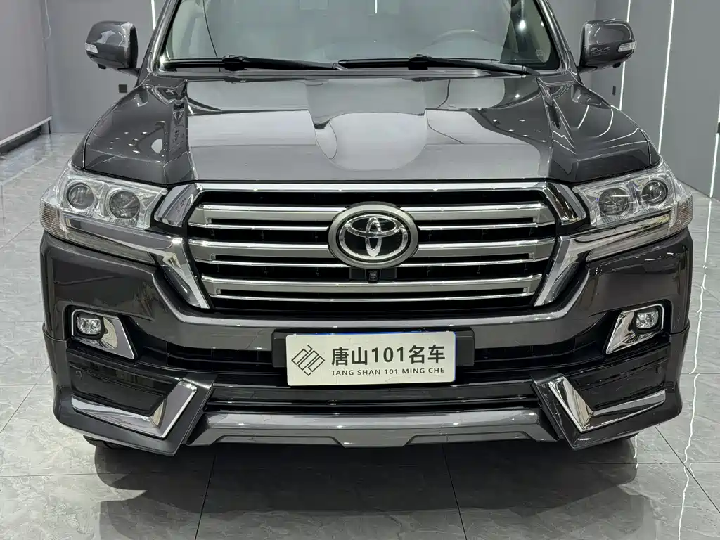Toyota Land Cruiser 2018 5.7L VX-R