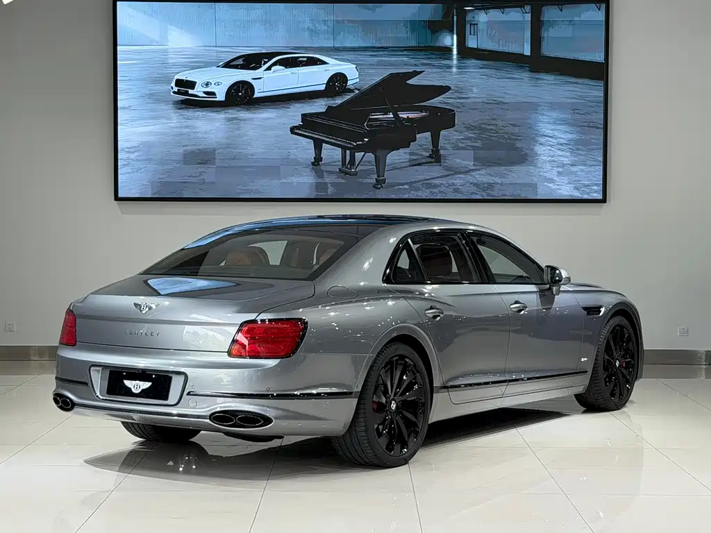 Bentley Flying Spur — миниатюра 4